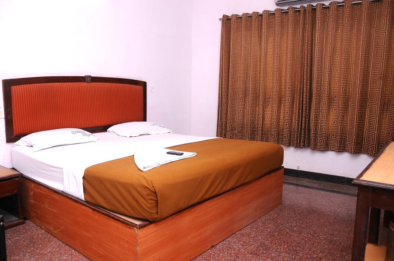Srs Regency Hotel Anantapur Luaran gambar